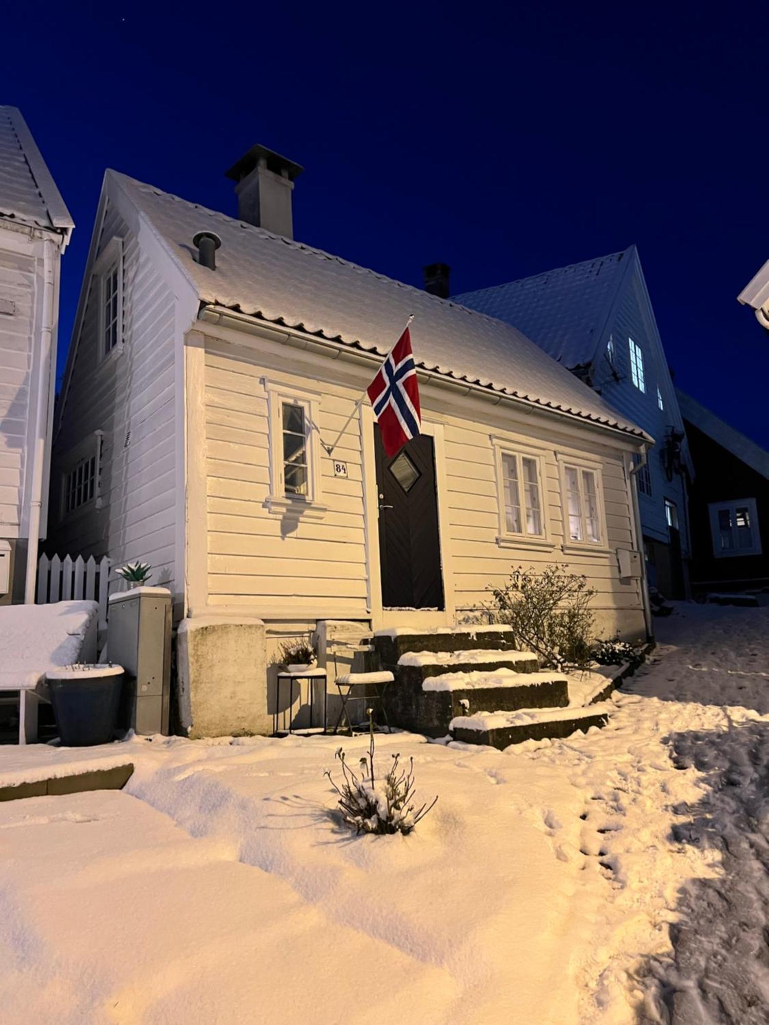 Unique 200-year Old Tiny House In Old Town
